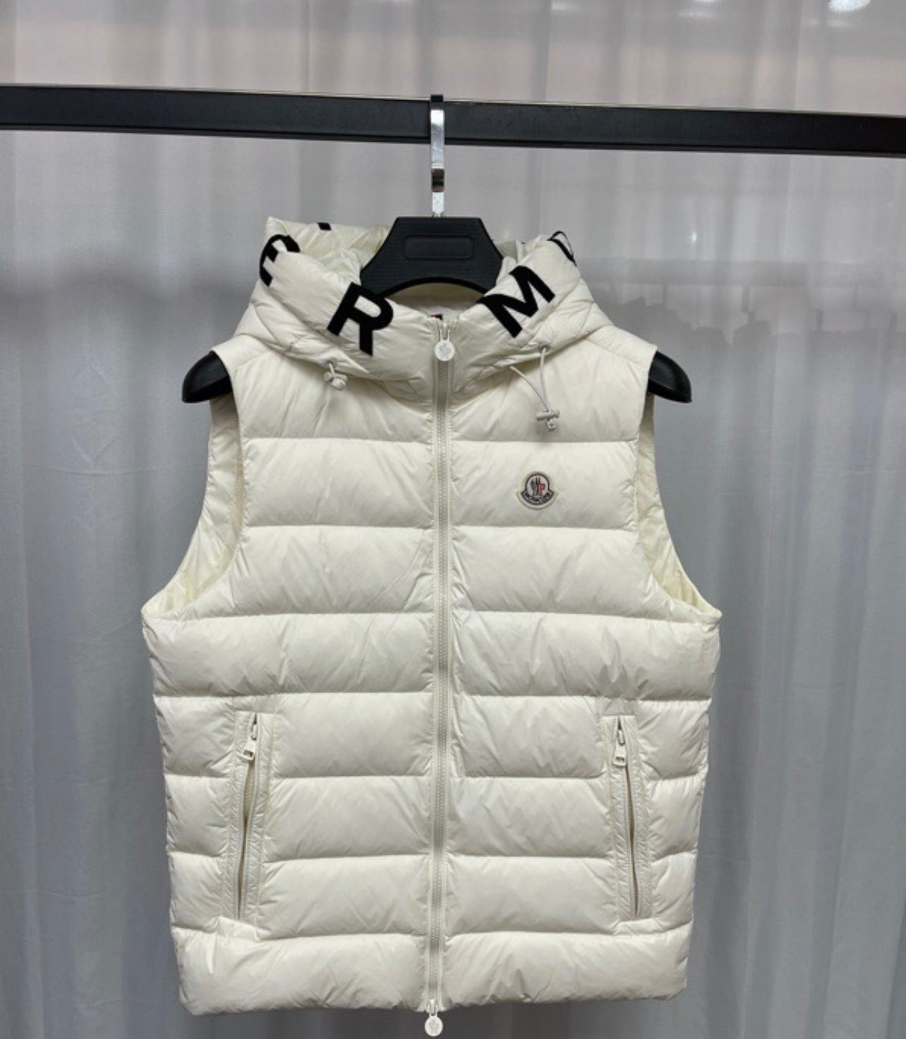 Doudoune Moncler sans manche blanche facture 2023 Ringo shopping