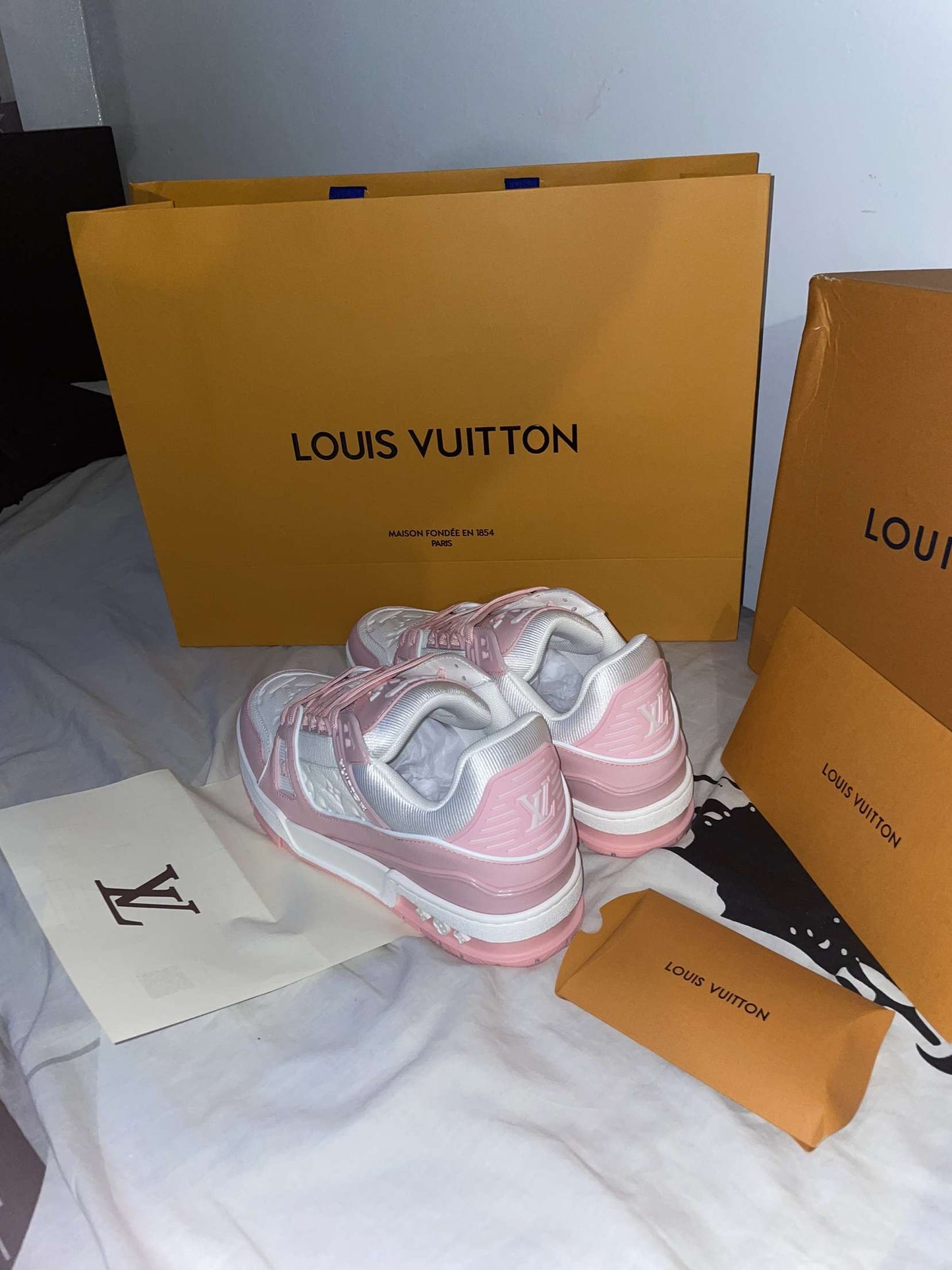 Lv trainers rose facture – Ringo shopping